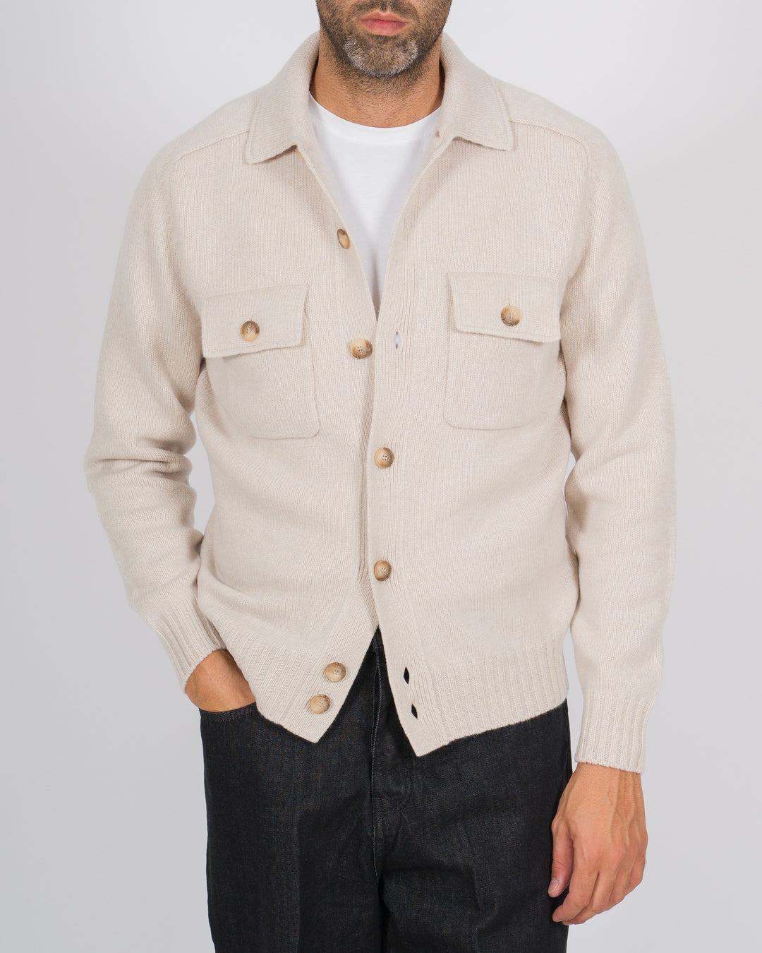 Cardigan in lana con collo a camicia panna 