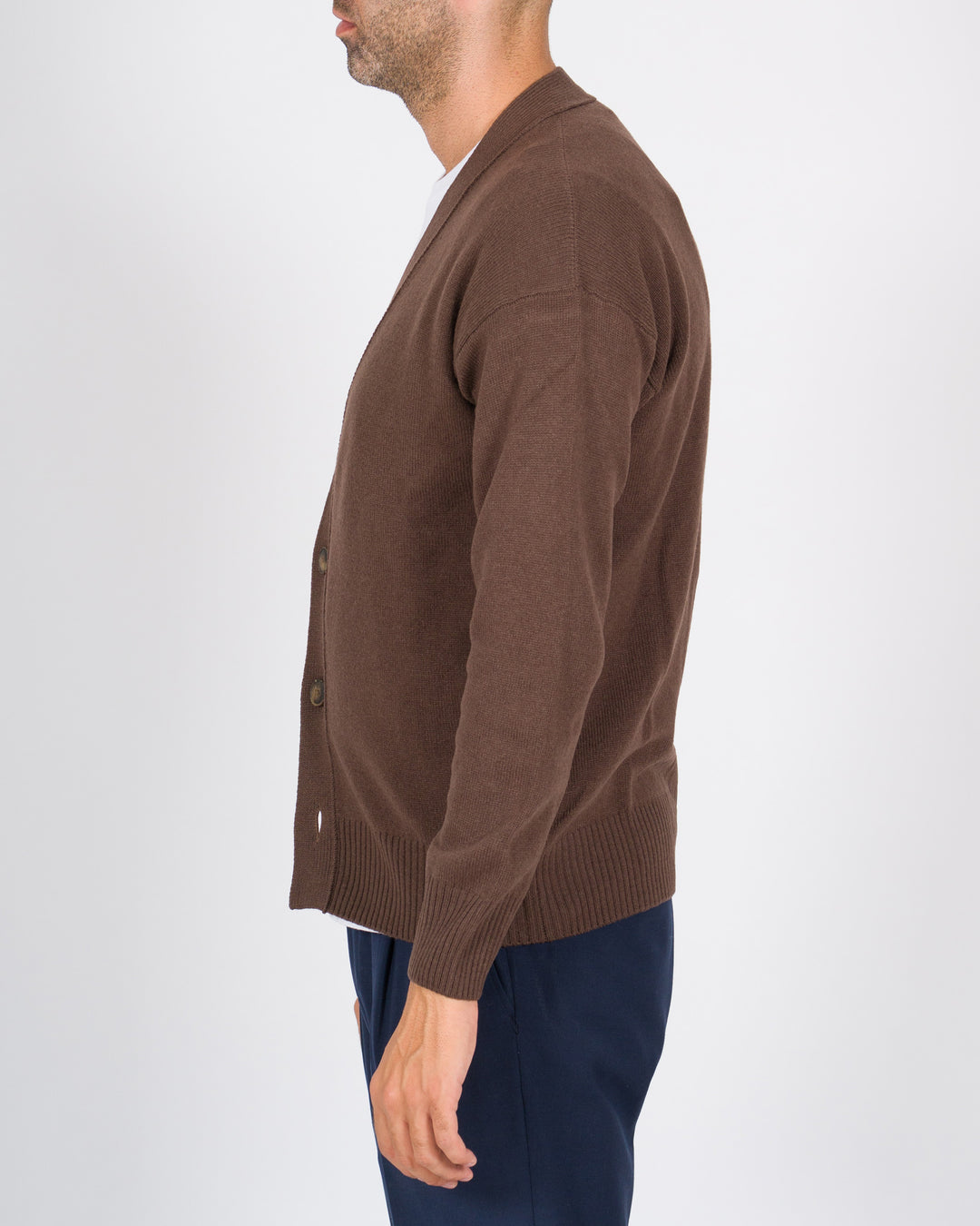 Cardigan con botton marrone 