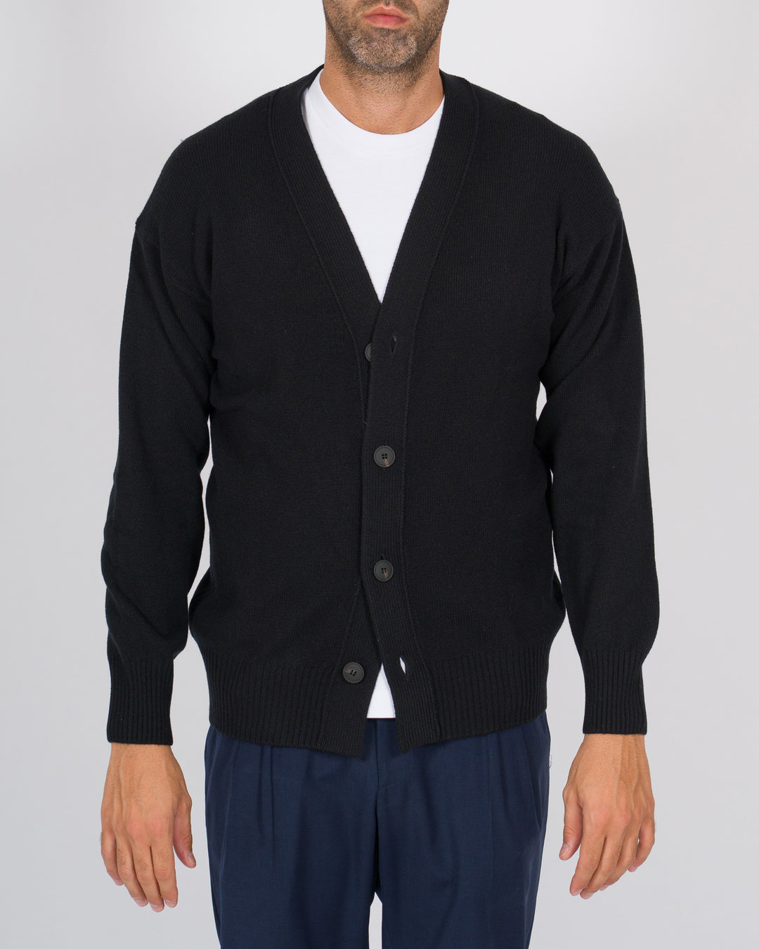 Cardigan con botton nero 