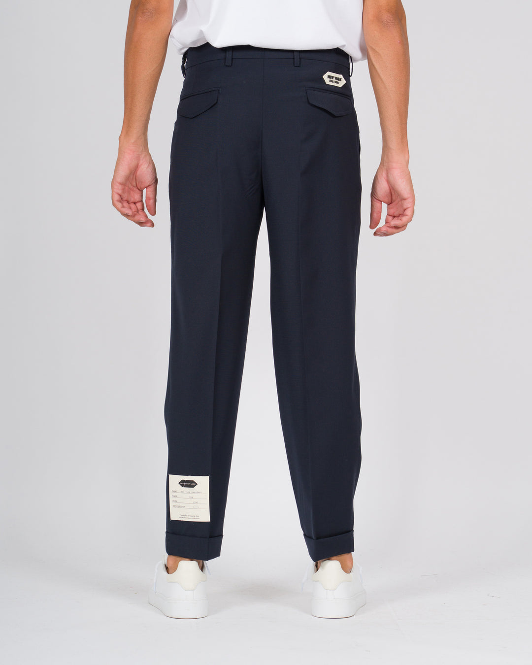 Pantalone doppia pince con risvolto blu 