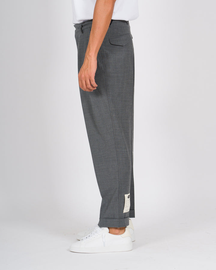 Pantalone doppia pince con risvolto grigio 