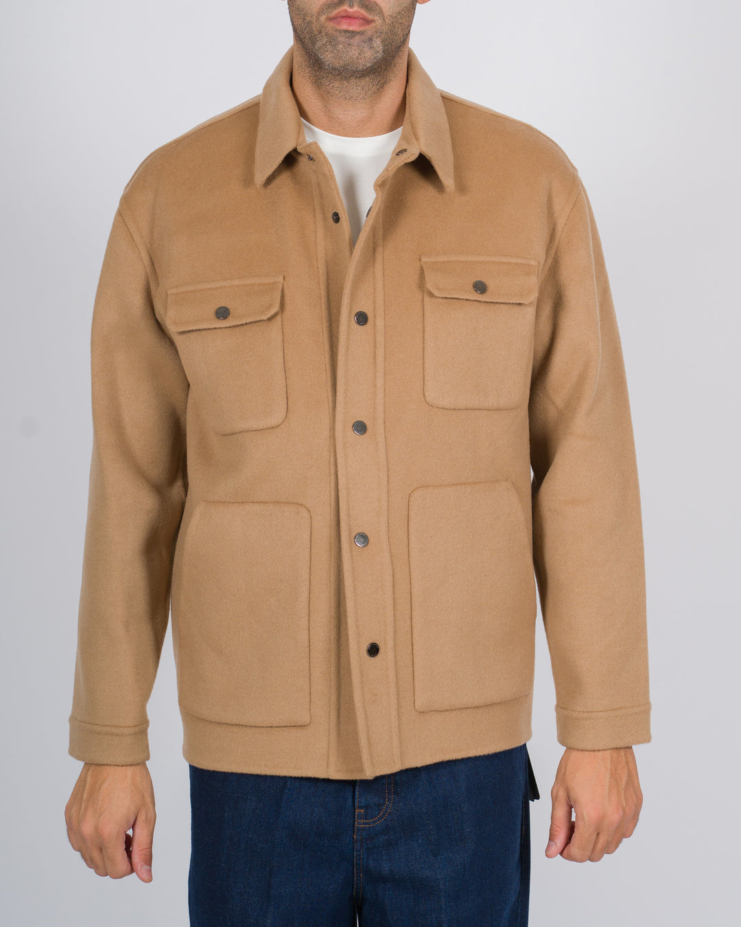 Overshirt con tasche a toppa cammello 