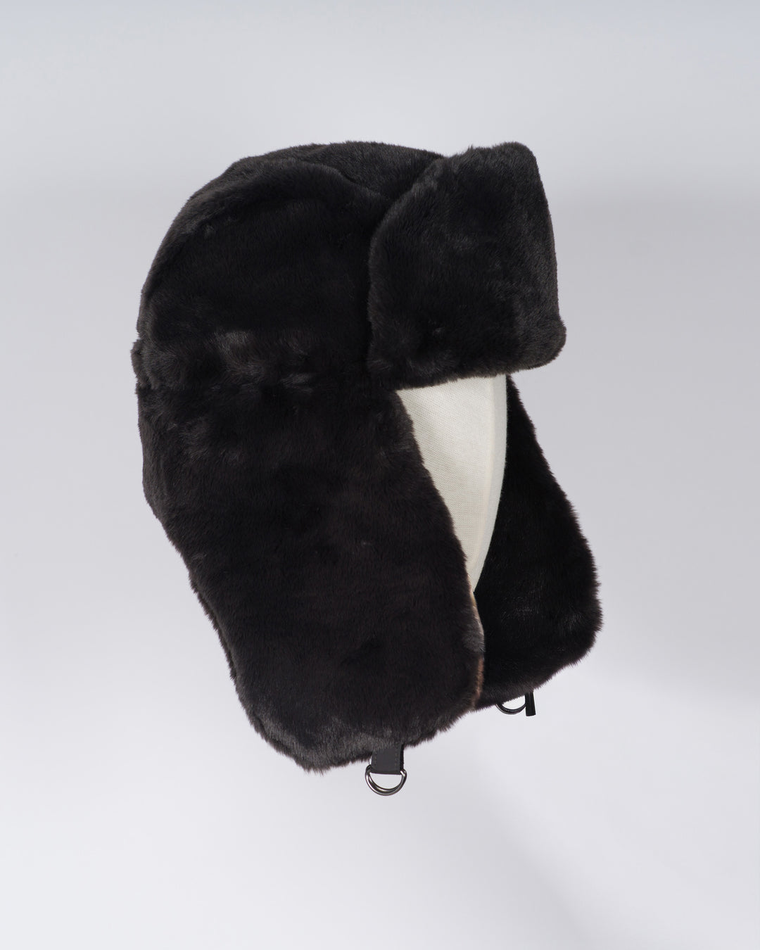 Cappello aviatore in pelliccia nero 