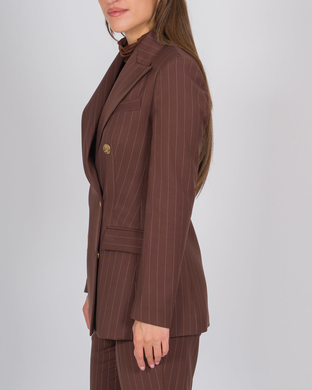 Blazer doppio petto gessato marrone con bottoni in oro 