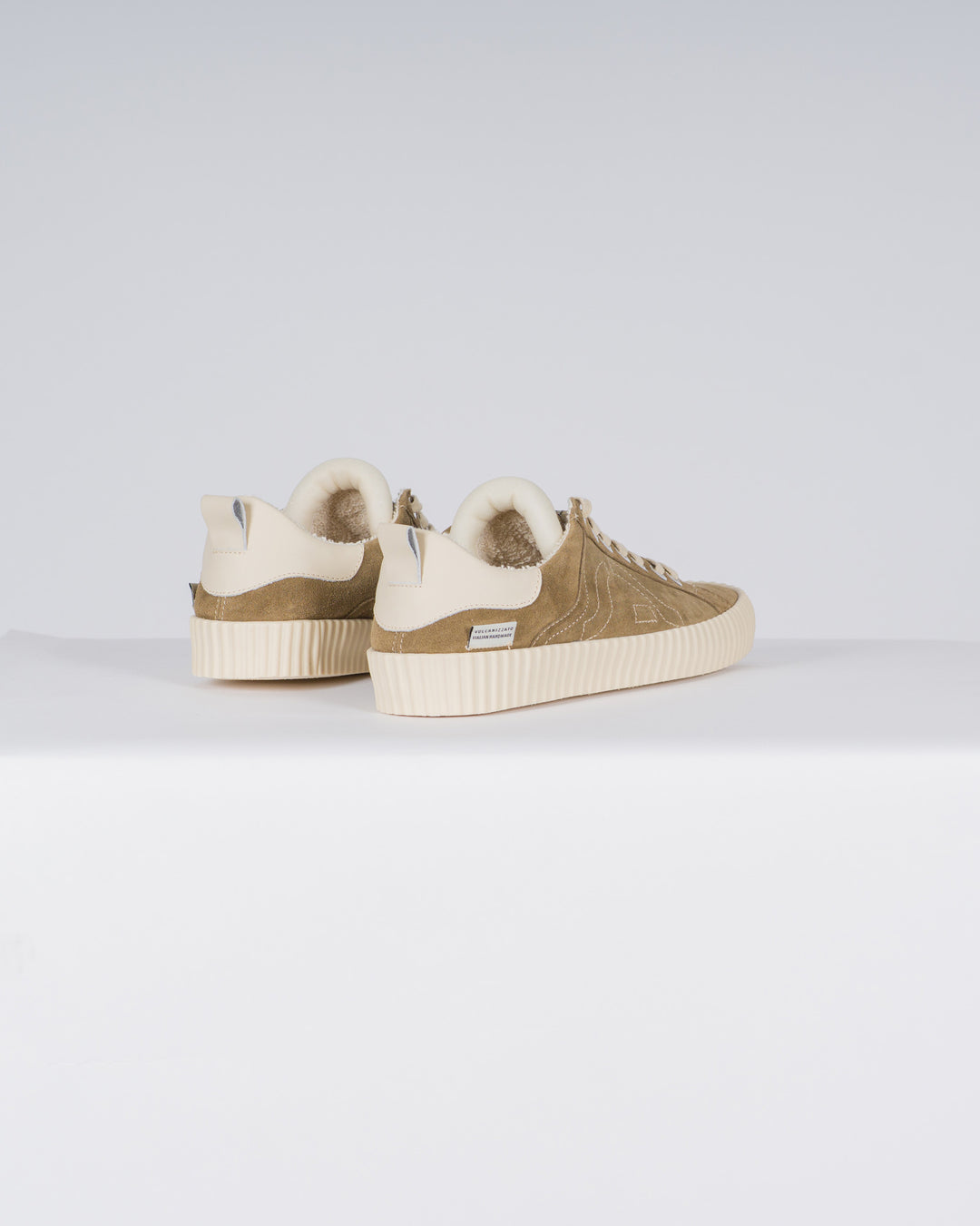 Wavy Suede Taupe 