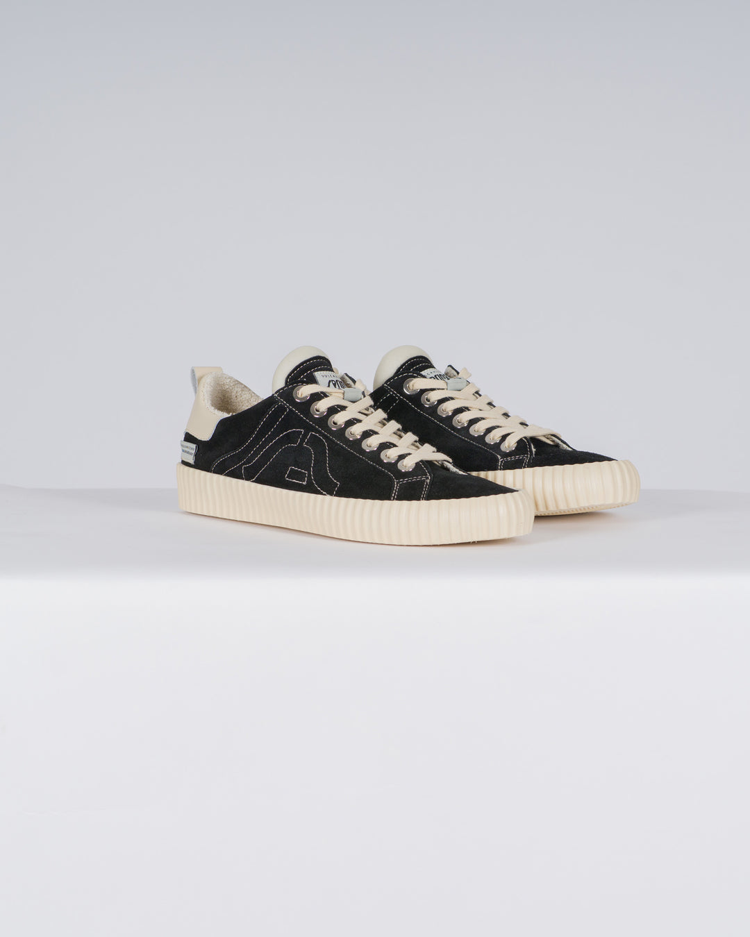 Wavy Suede Black<BR/> 