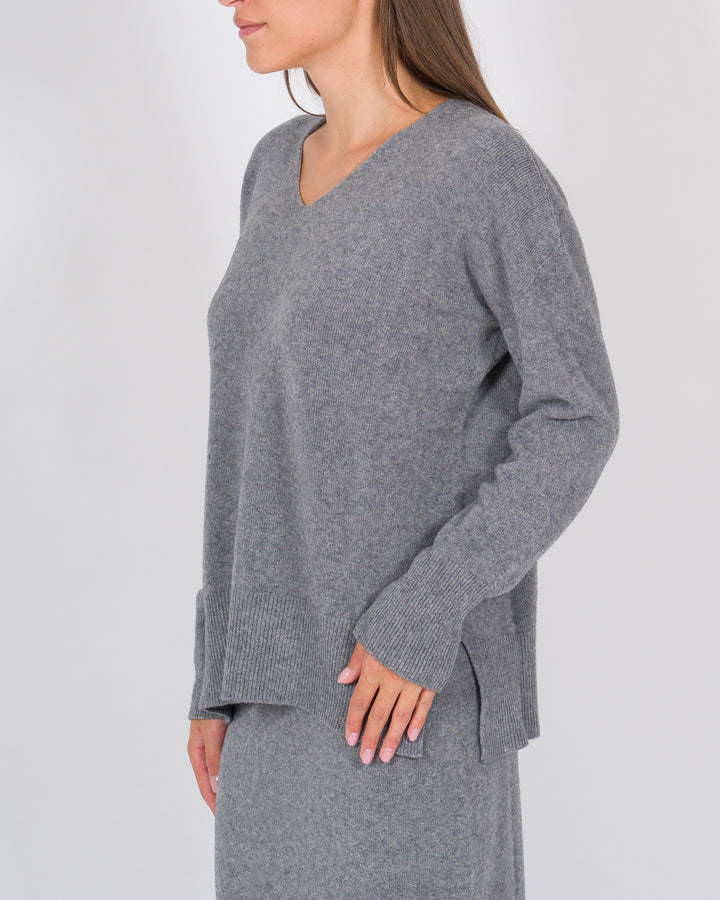 Maglia scollo a V grigio 
