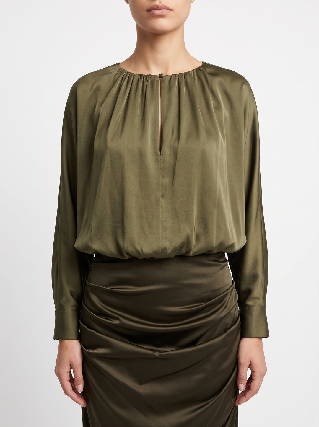 blusa in raso verde oliva 
