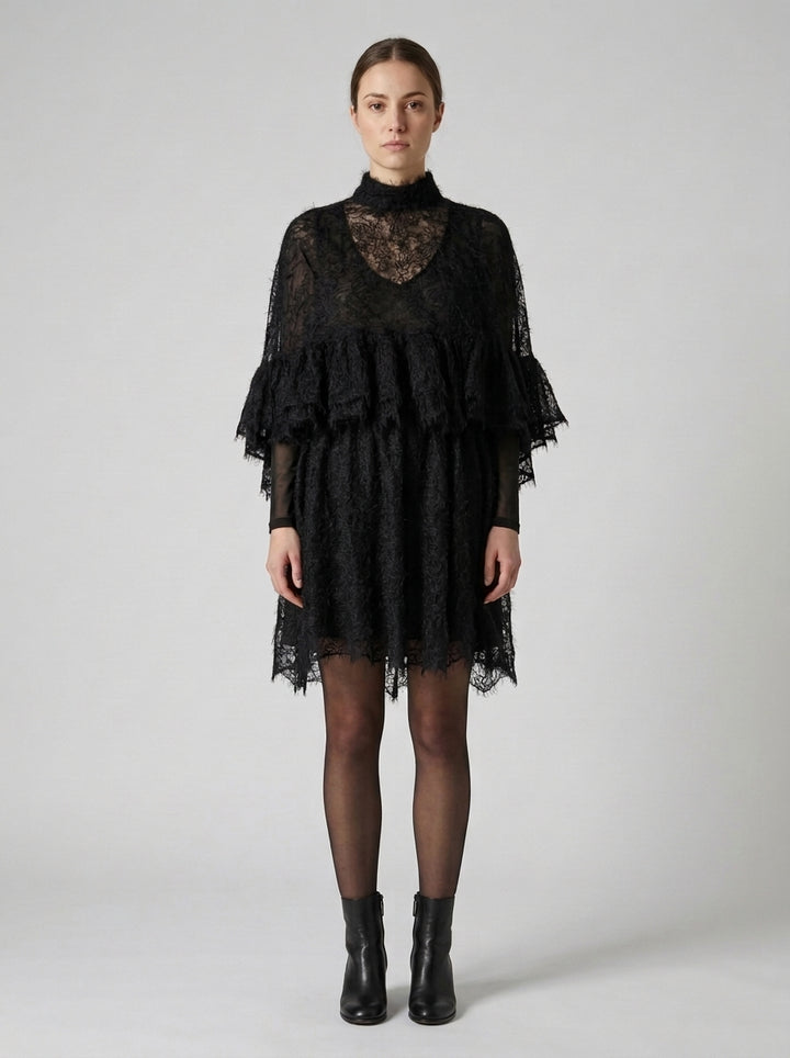 Maxi Abito Nero in Pizzo a Balze 