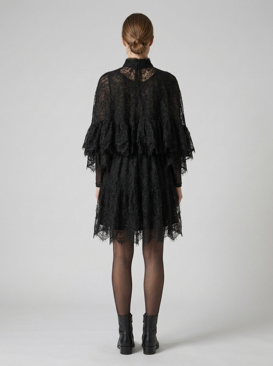Maxi Abito Nero in Pizzo a Balze 