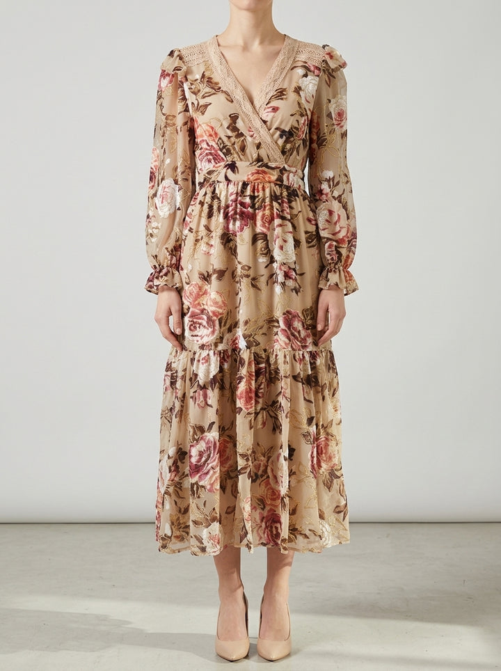 Abito  in chiffon beige con stampa damascata floreale in velluto 