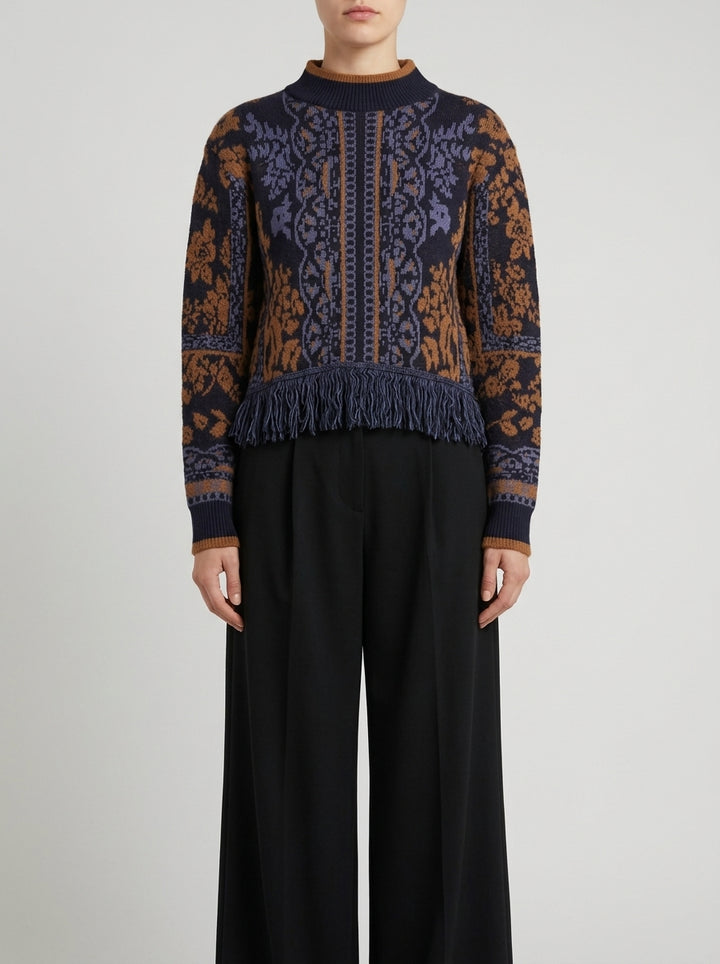 Girocollo in lana blu con intarsi jacquard e frange 
