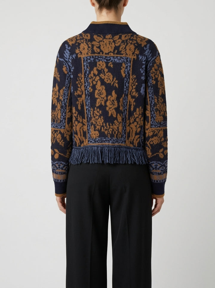 Girocollo in lana blu con intarsi jacquard e frange 