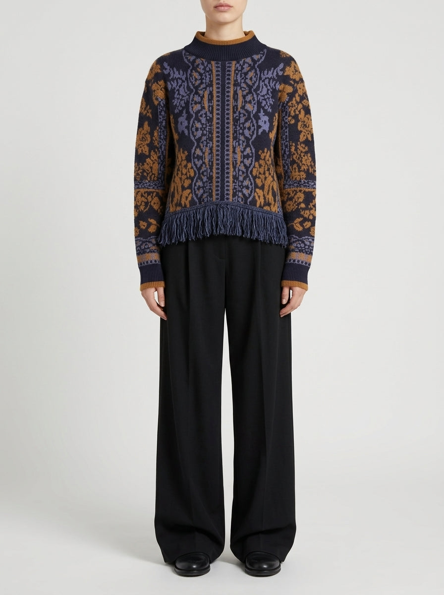 Girocollo in lana blu con intarsi jacquard e frange 