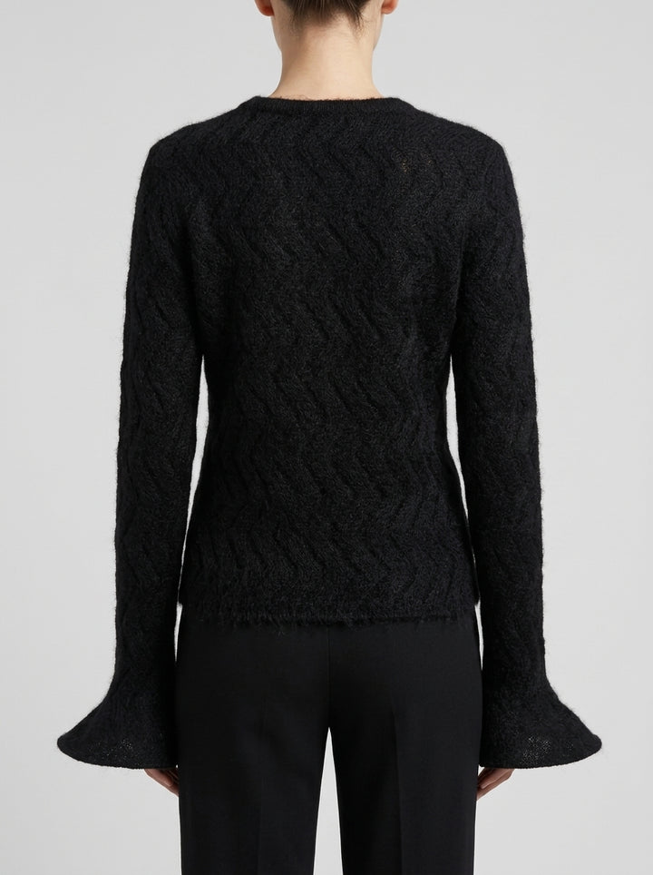 Girocollo in mohair nero con  maniche a ruota 