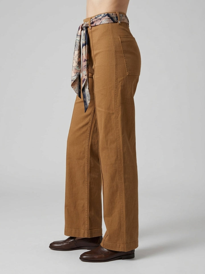 Pantaloni  cammello con foulard removibile 