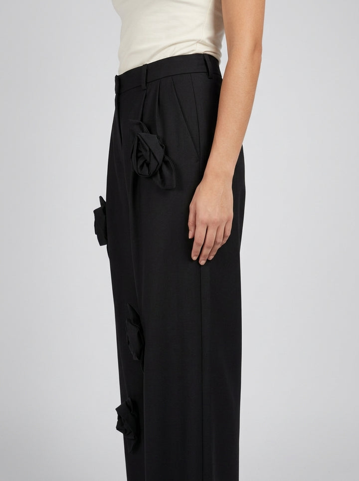 PANTALONE CON ROSE APPLICATE NERO 