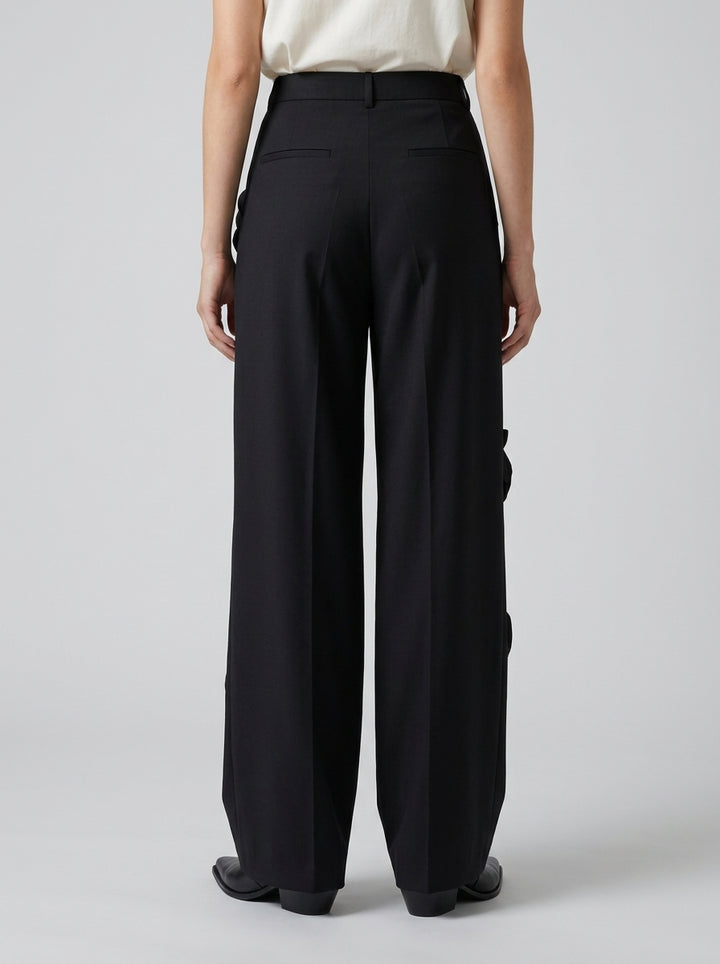 PANTALONE CON ROSE APPLICATE NERO 