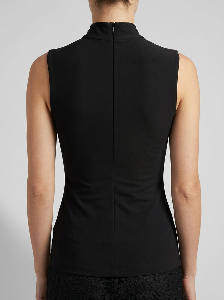 Top  color NERO  con   anello dorato 