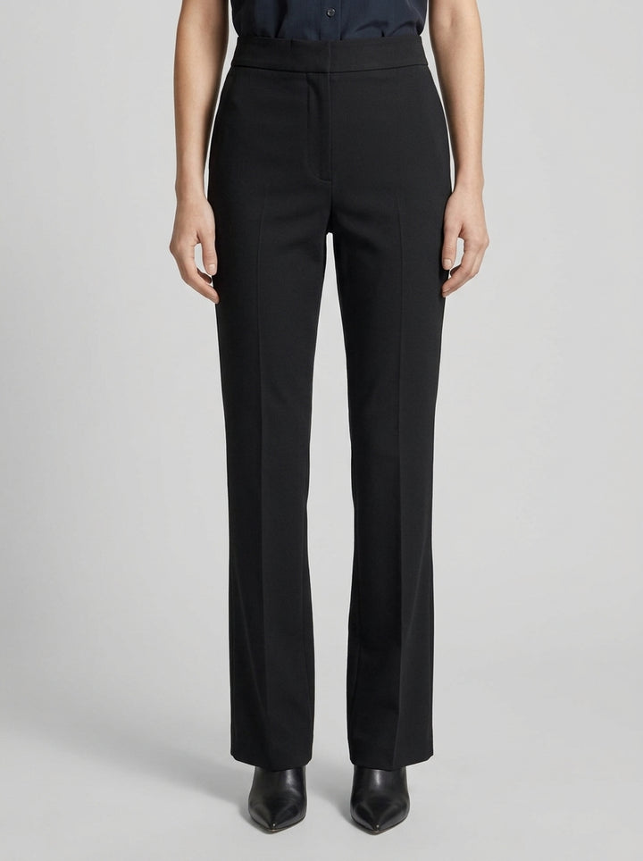 Pantalone nero a zampa 