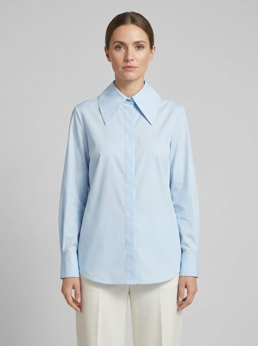 Camicia Azzurra in Popeline Stretch con Collo a Lancia 