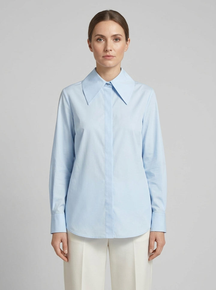 Camicia Azzurra in Popeline Stretch con Collo a Lancia 