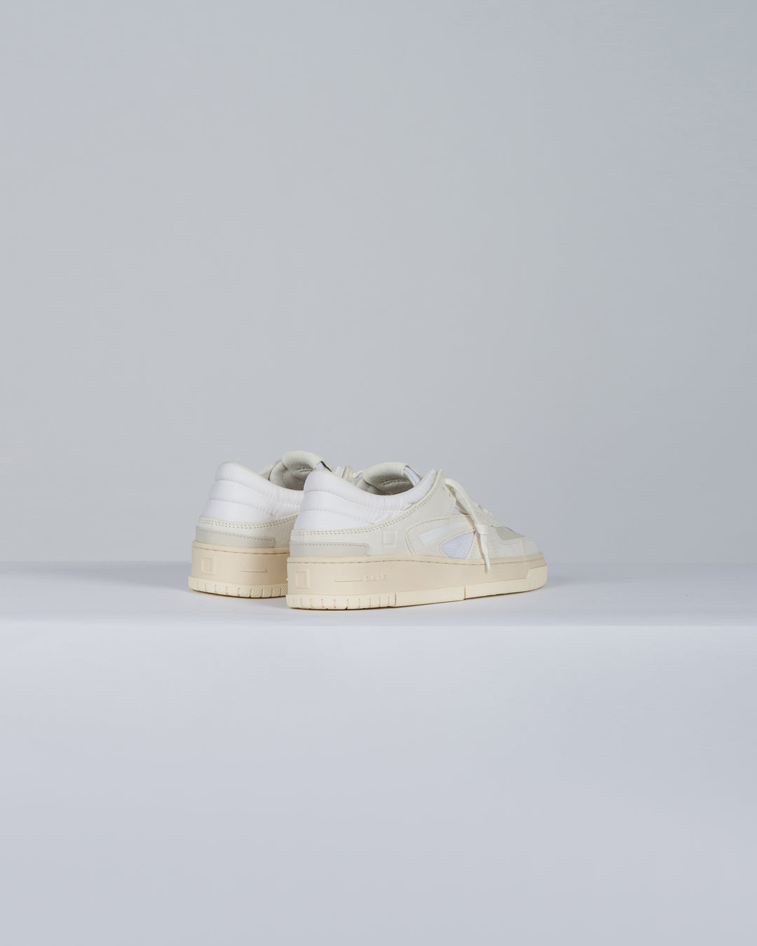 DATE TORNEOCOLLARNATURALBIANCO