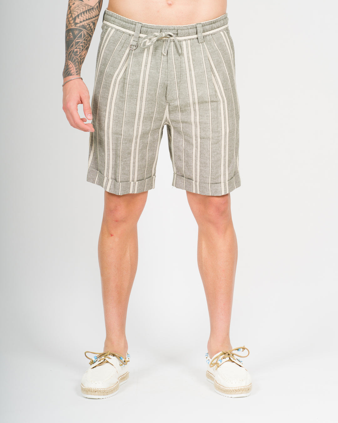 Shorts rigato lino verde 
