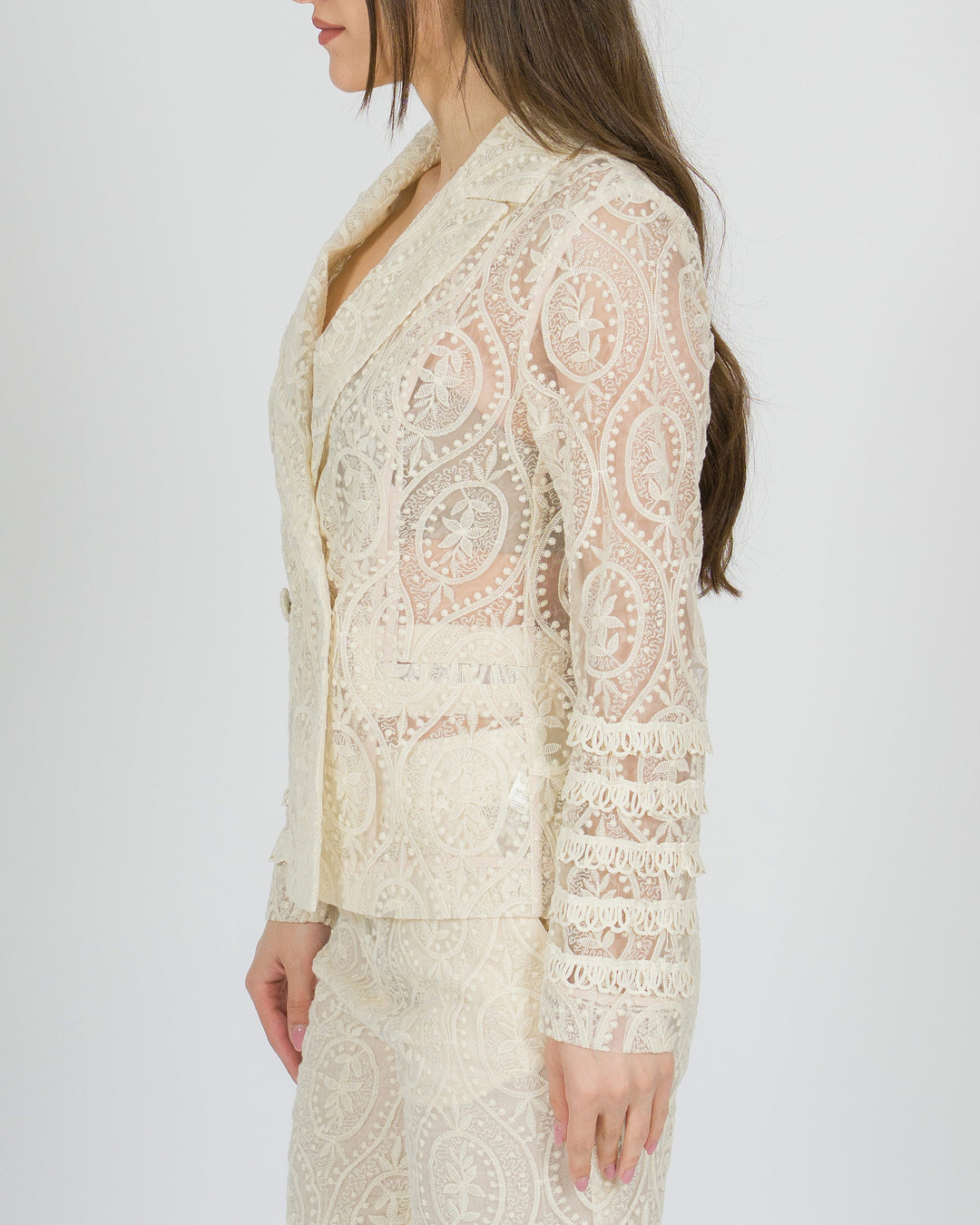Giacca amosa in organza panna con ricami 