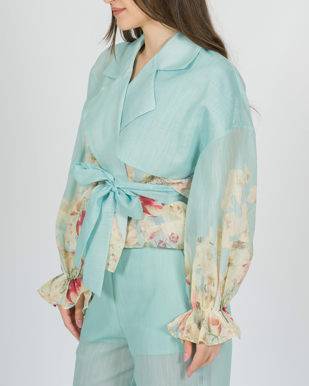 Giacca amosa azzurra modello kimono con fusciacca 