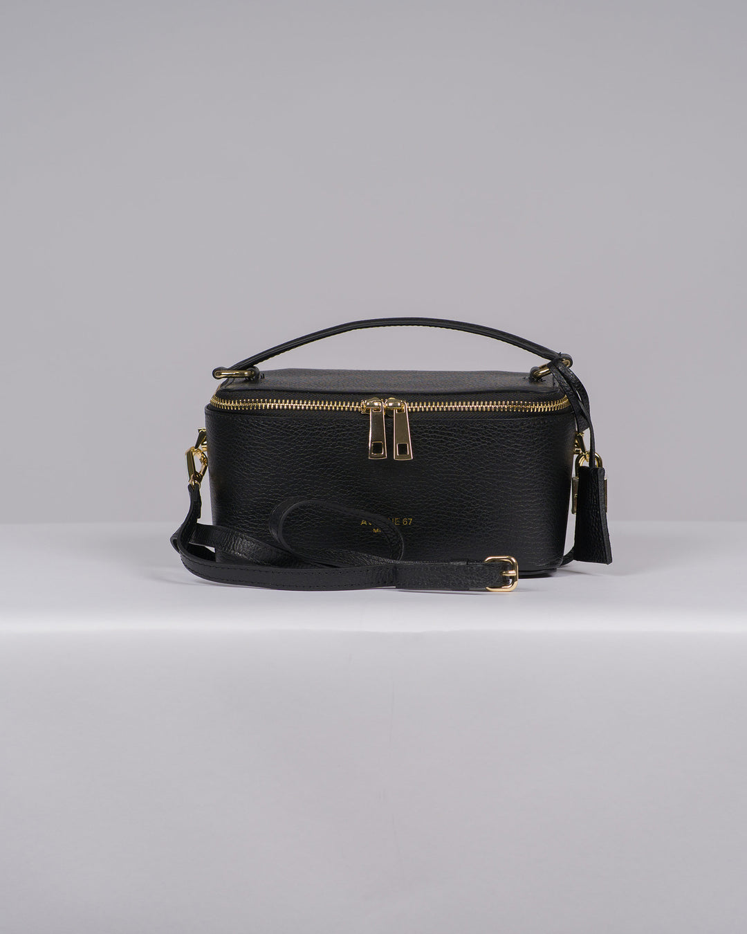 BORSA AVENUE NERA MODELLO IMAN 