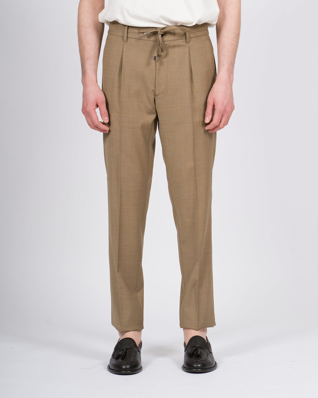 Pantalone Berwich Spaggia beige con pence ed elastico 