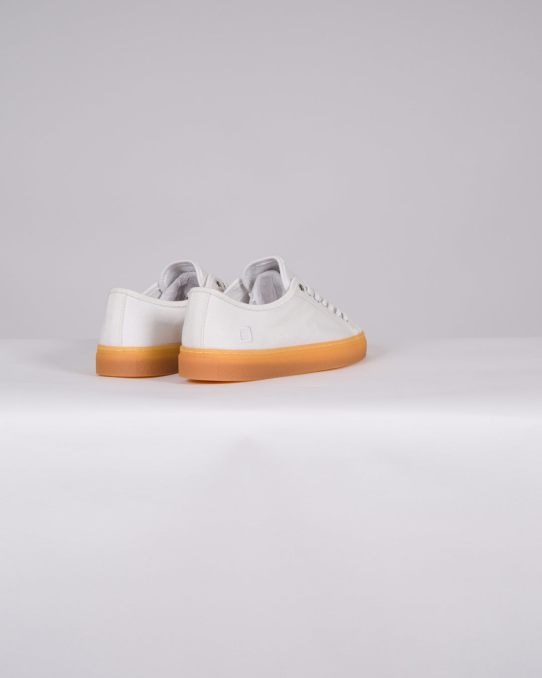 TENDER CANVAS WHITE<BR/> 