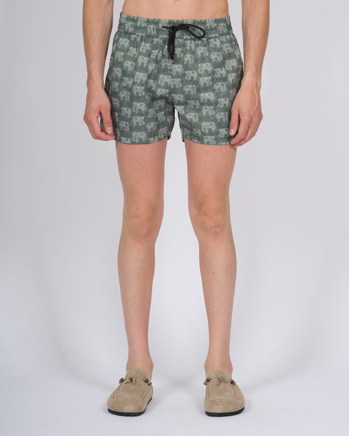 Costume da Bagno Uomo Keep Quiet Fondo Verde con Fantasia Elefante 