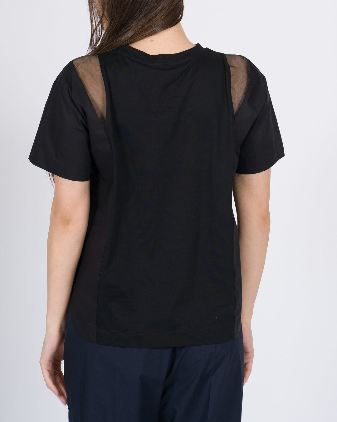 T-shirt Meimeij nera con dettaglio spicchi in organza sulle spalle 