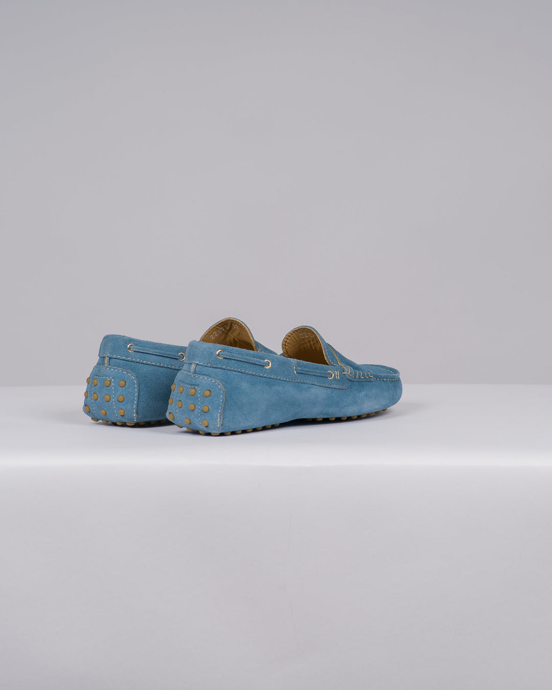 Mocassino Donna in Suede Azzurro con Chiodini 