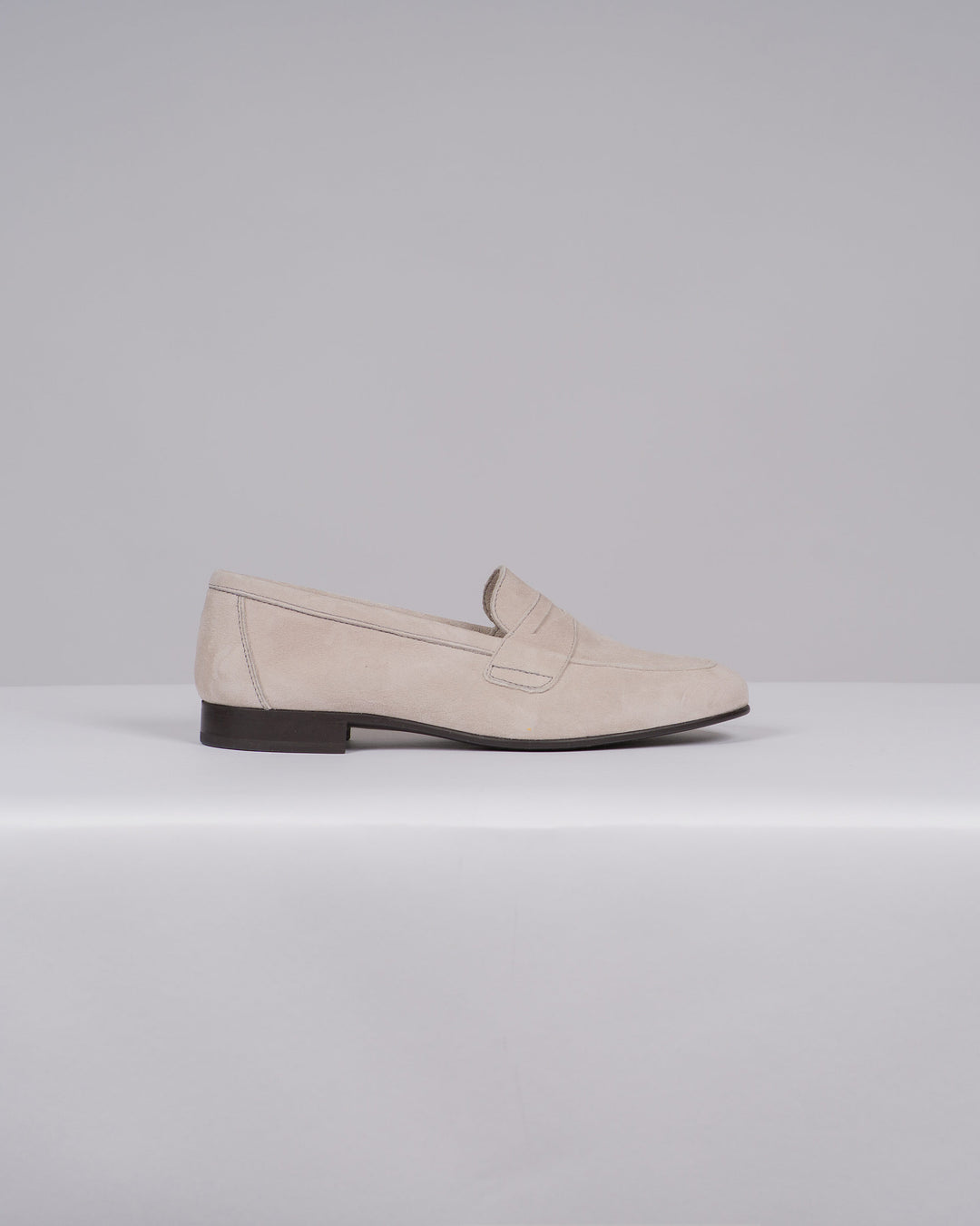 Mocassini Donna in Suede Beige con Punta 