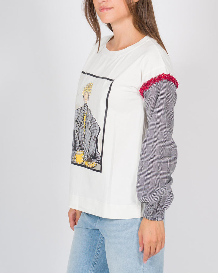 T-shirt con stampa  fondo bianco 