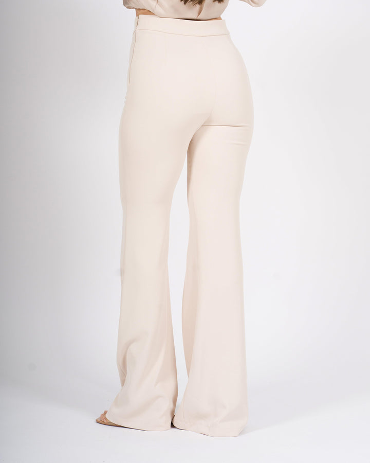 pantalone beige a zampa con spacchi 