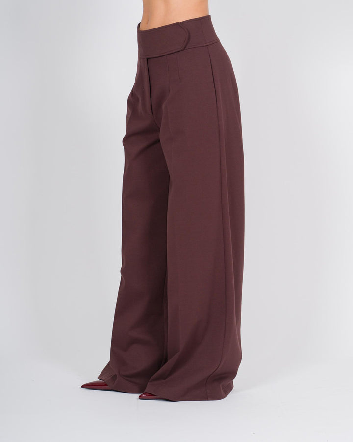 Pantaloni morbidi con bustino elastico, doppia pence e fondo largo borgogna 