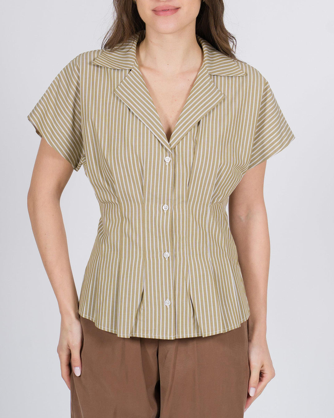 Camicia aderente a righe oliva 