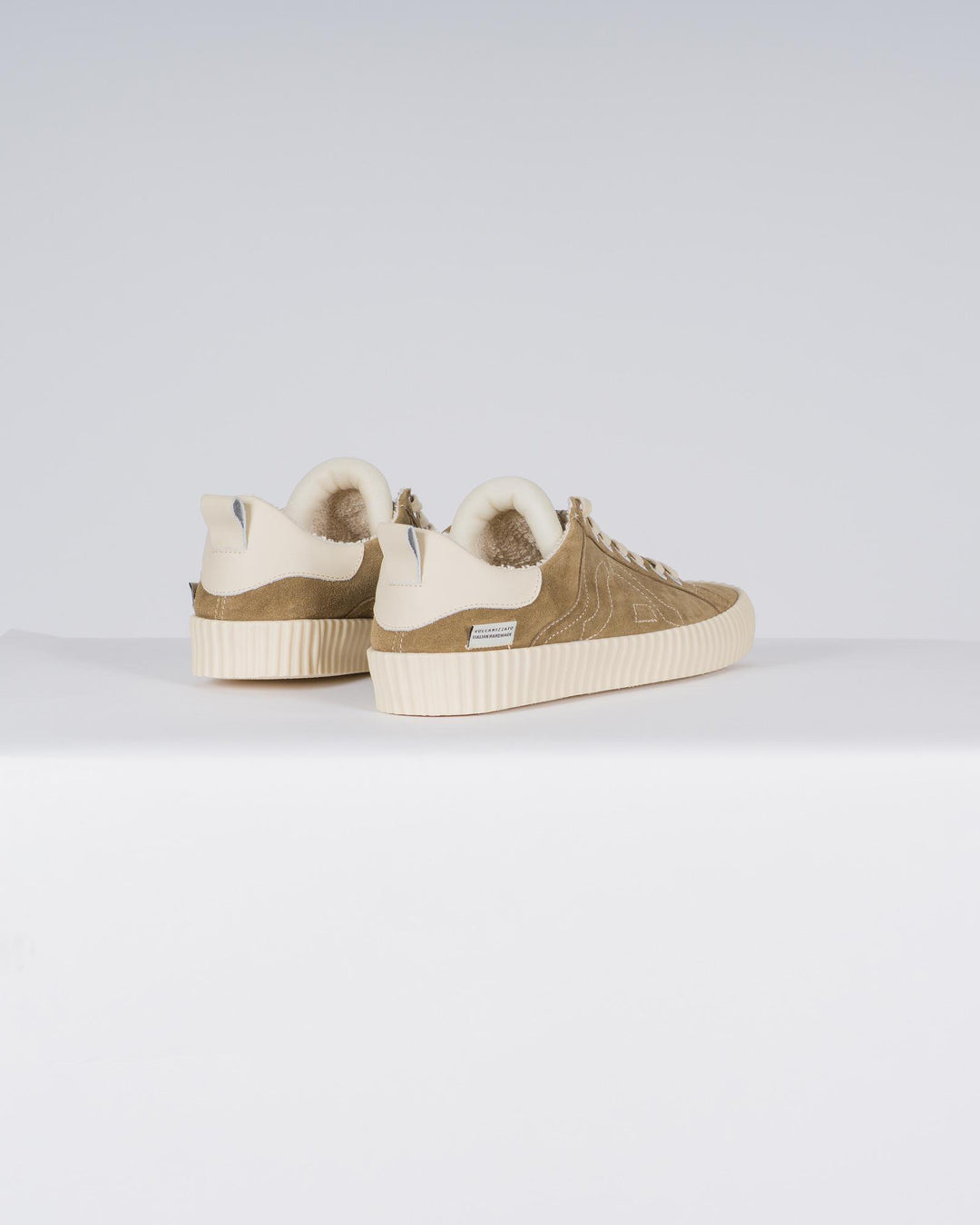 Wavy Suede Taupe 