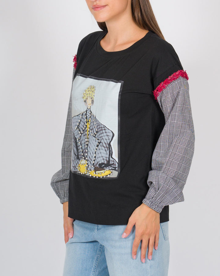 T-shirt con stampa  fondo nero 