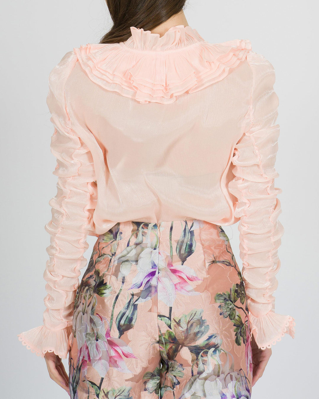 Camicia amosa rosa in tessuto lucido 