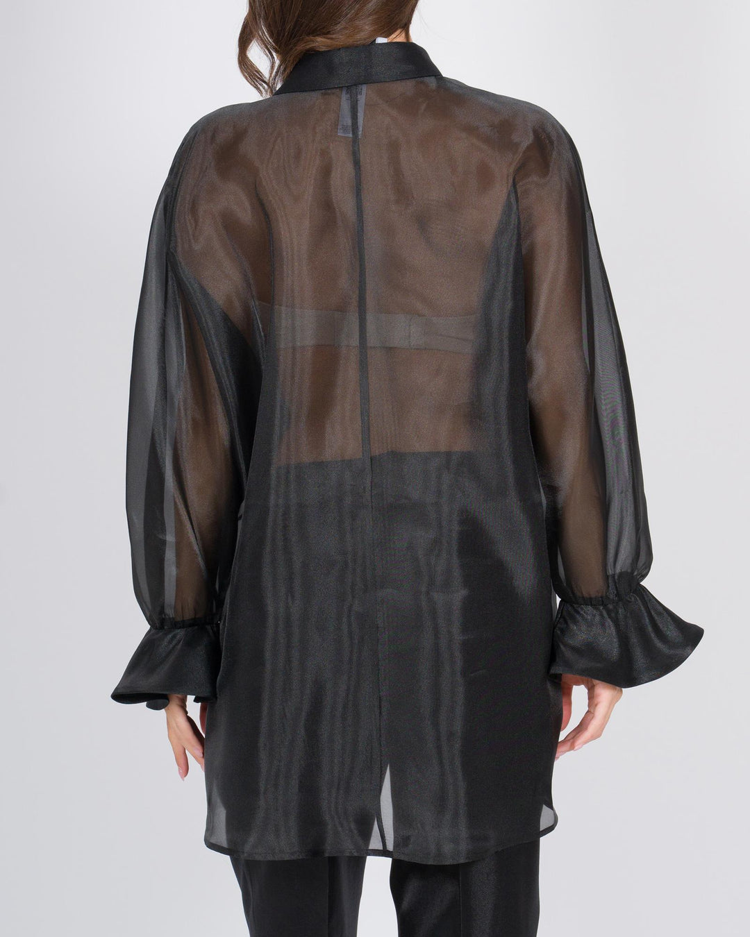 Camicia in organza con polsini arricciati nera 