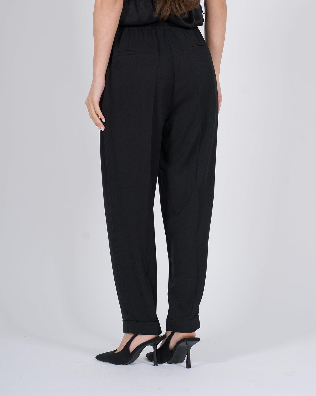 Pantaloni con vita elasticizzata e polsini nero 