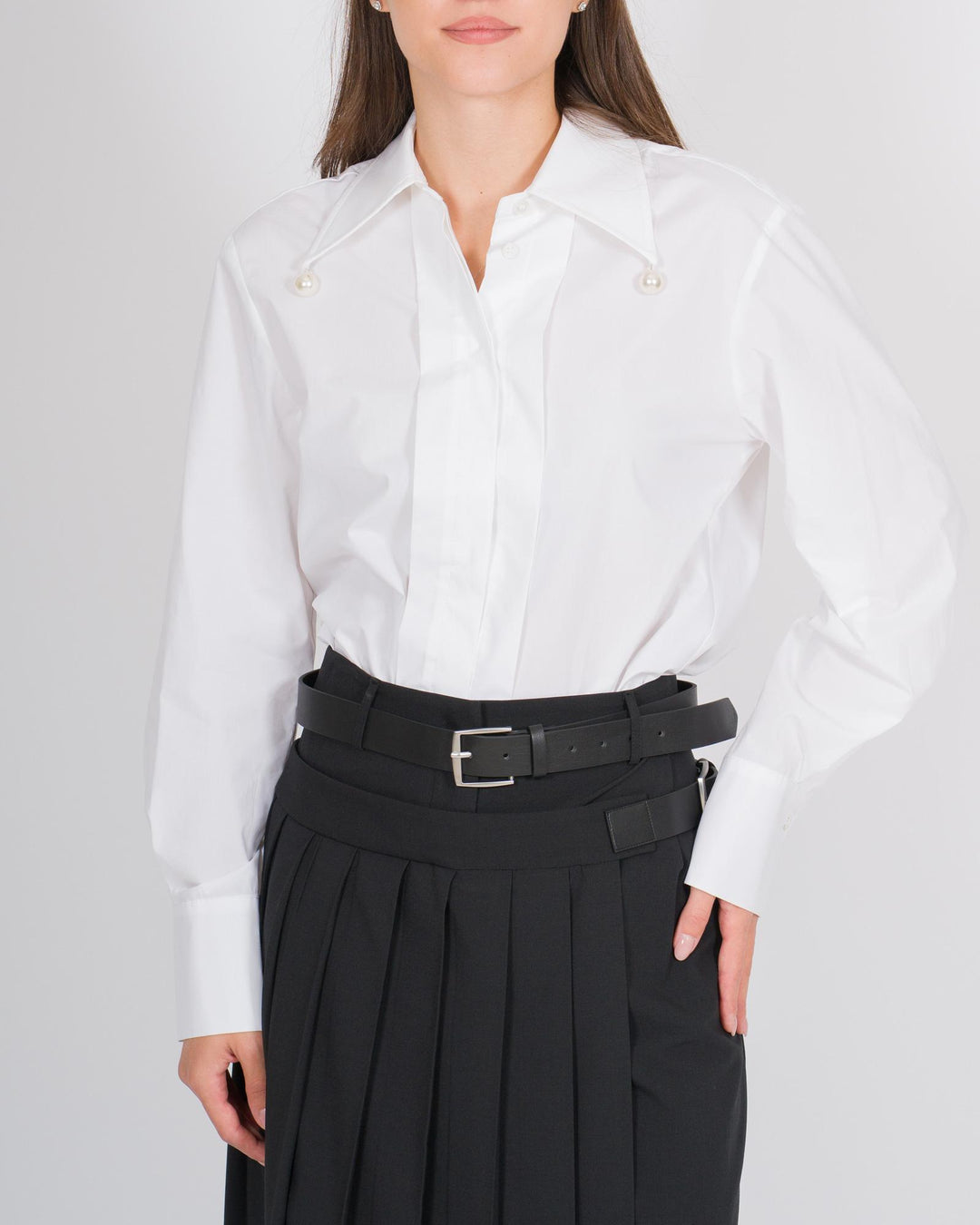 Camicia in popeline di cotone bianco con applicazioni di perle 