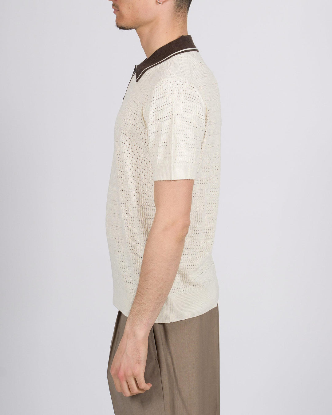 Polo uomo con tre bottoni in crochet panna 