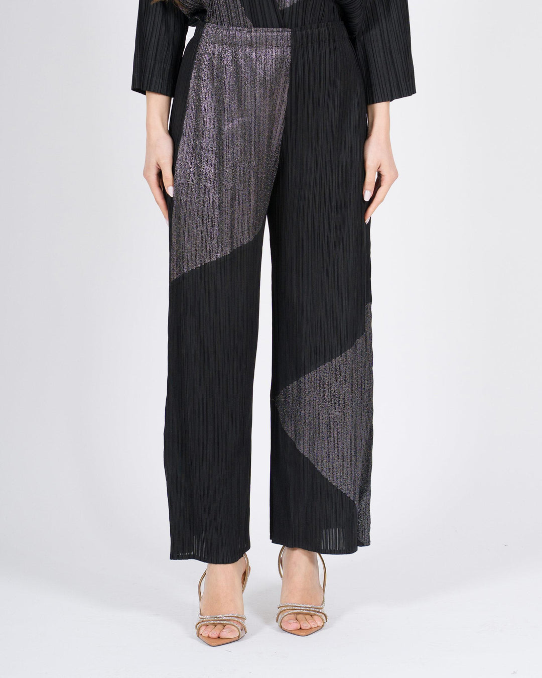 Pantaloni Neri Plissé con Geometrie in Lurex 