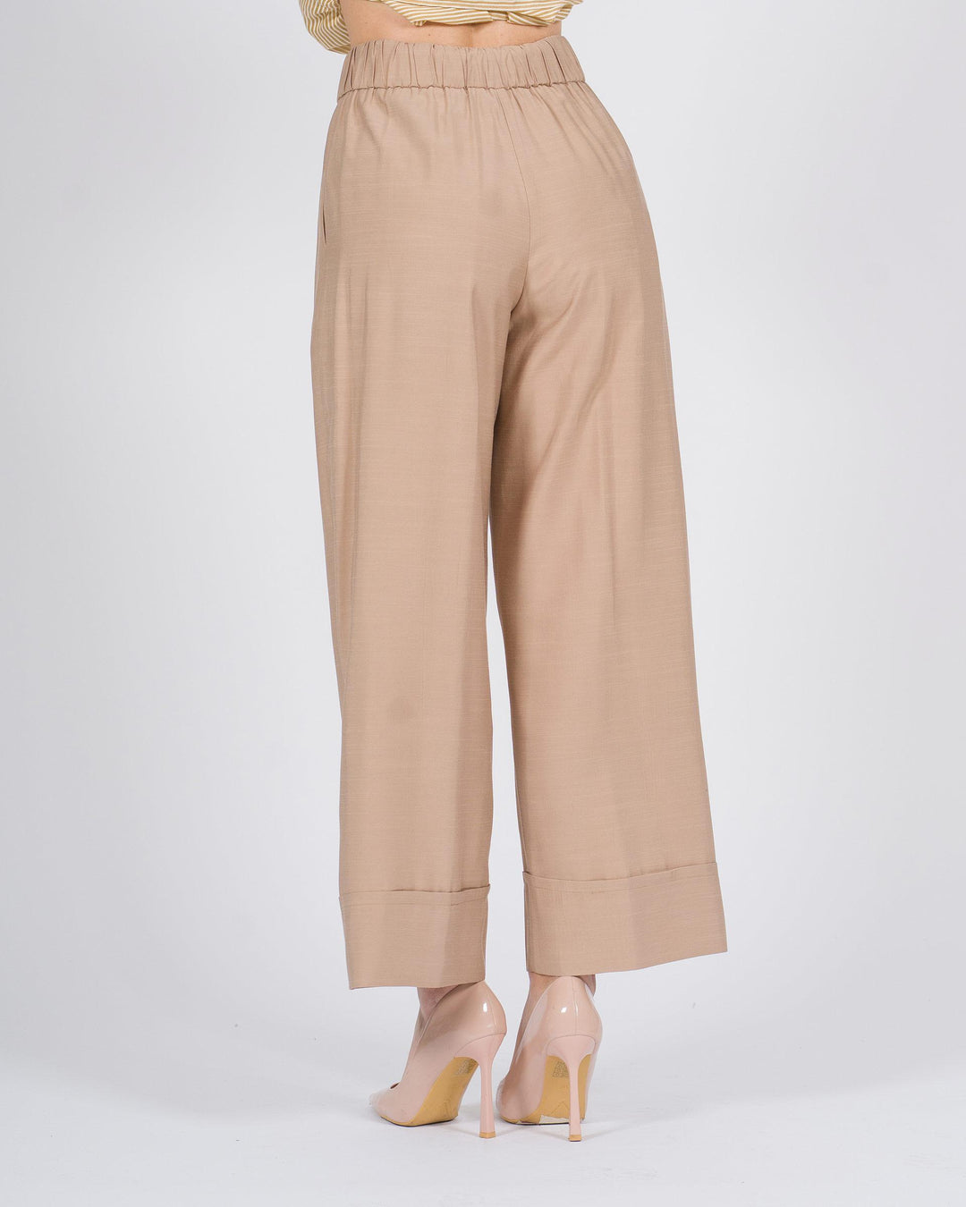 Pantalone tortora ampio con pence 